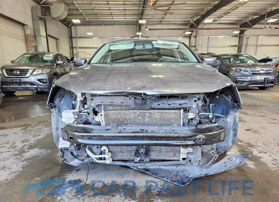 3VW2B7AJ7HM211351# 5