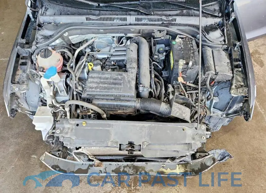 3VW2B7AJ7HM211351# 11