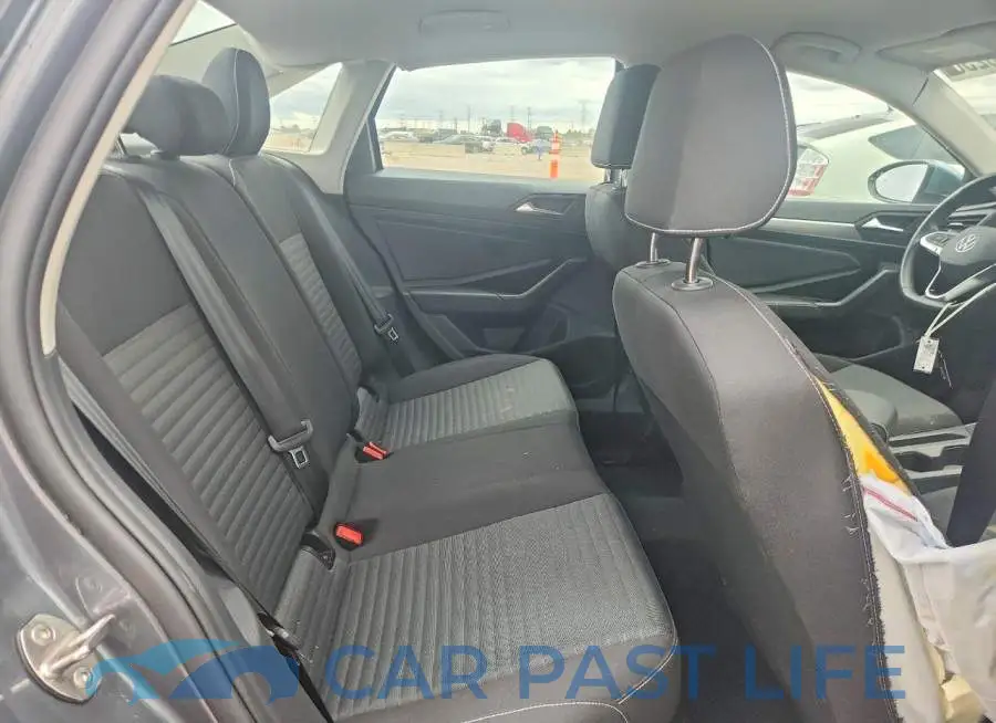 3VW5M7BU5RM082138# 10