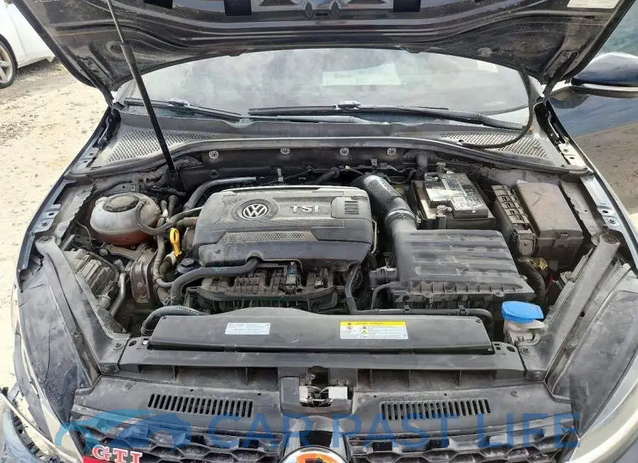 3VW5T7AU7MM008488# 11