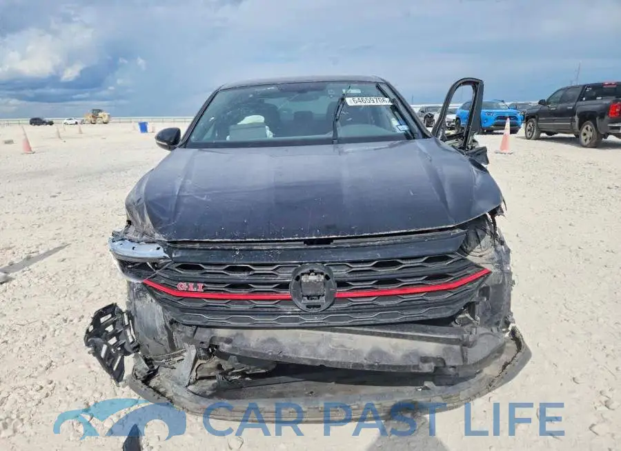 3VW5T7BU2KM225054# 5
