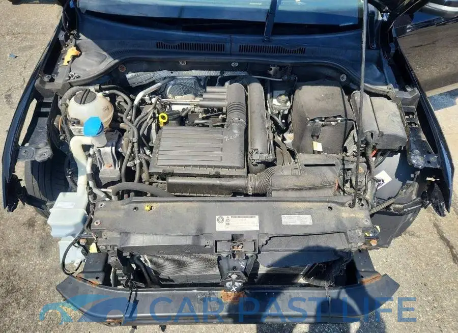 3VWDB7AJ8HM281983# 11