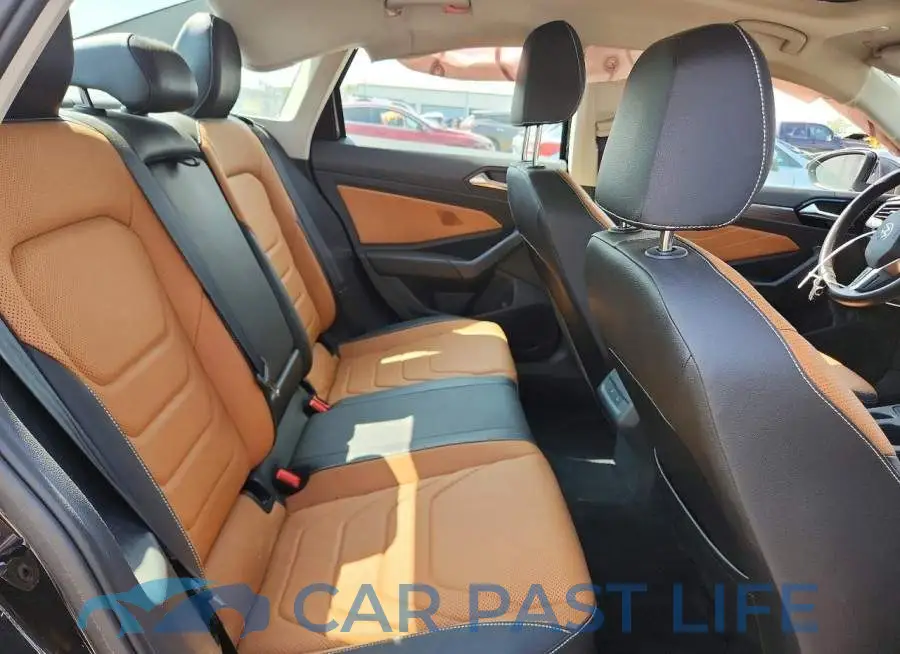 3VWGM7BU3RM009133# 10
