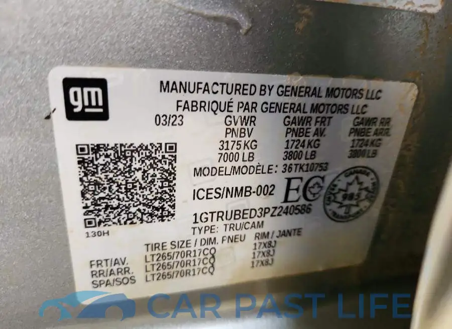 1GTRUBED3PZ240586# 13