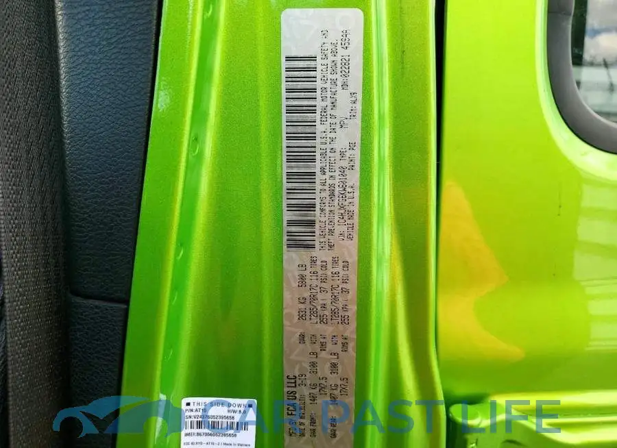 1C4HJXFG6KW601040# 13