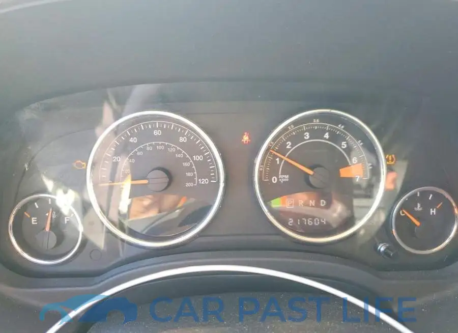 1C4NJCEB8HD160422# 9