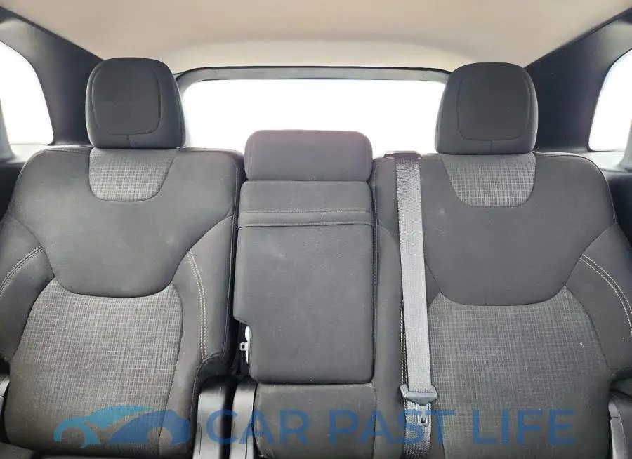 1C4PJLCB3HW604077# 10