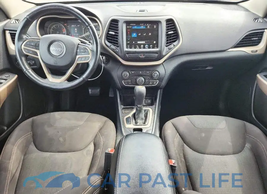 1C4PJLCB3HW604077# 8