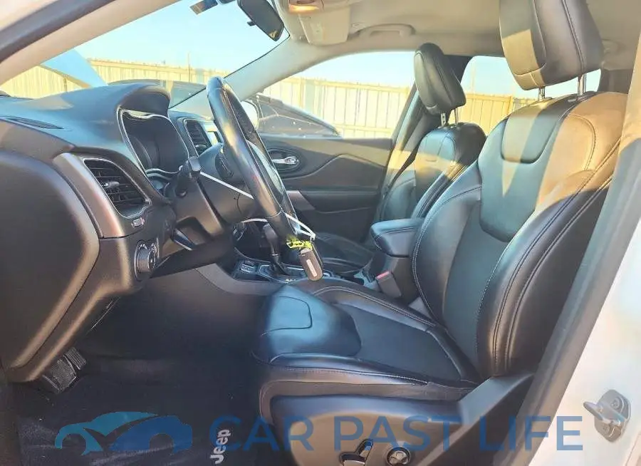 1C4PJLLB5KD232812# 7