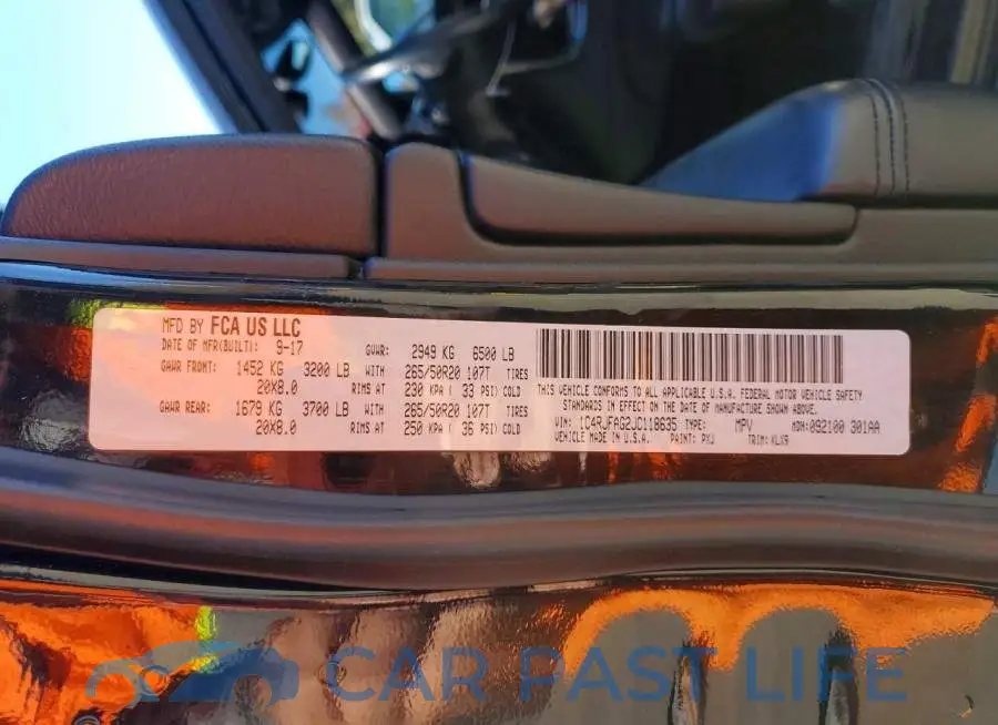 1C4RJFAG2JC118635# 14