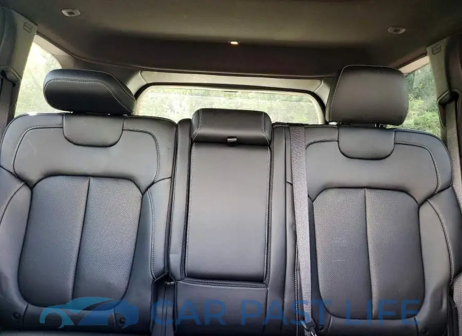 1C4RJHBG6SC338372# 10
