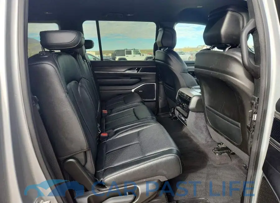 1C4SJVBP1RS164890# 11