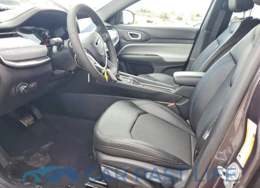 3C4NJDBN6RT120677# 7