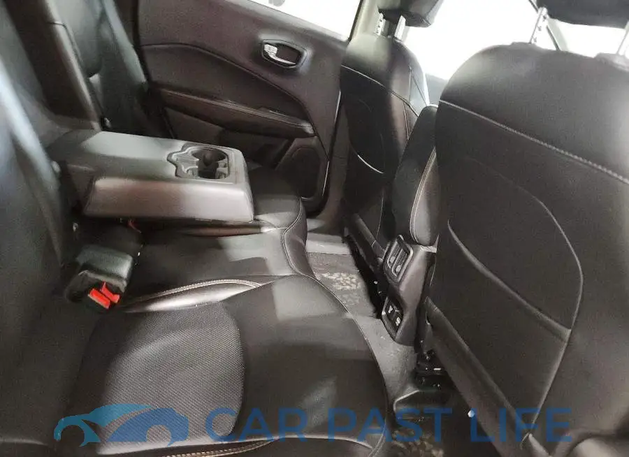 3C4NJDCB2LT151954# 11