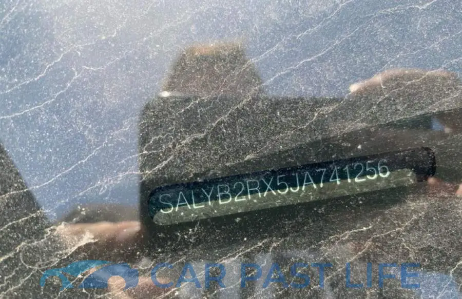 SALYB2RX5JA741256# 10