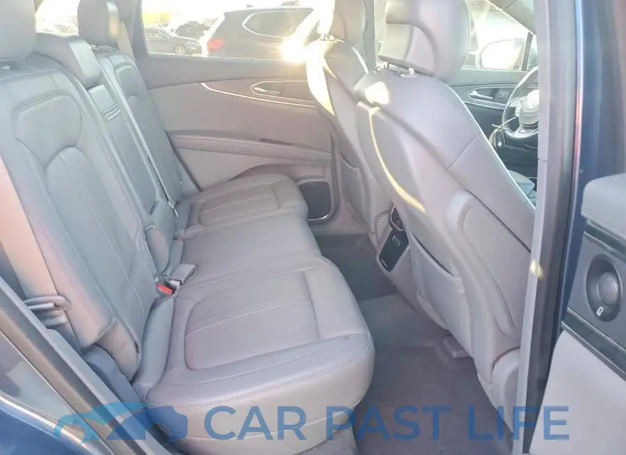 2LMPJ8LP2KBL63307# 11