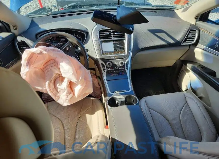 2LMPJ8LR9HBL10968# 8