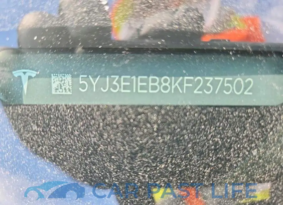 5YJ3E1EB8KF237502# 12