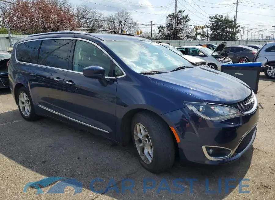 2C4RC1EG4HR579439# 4