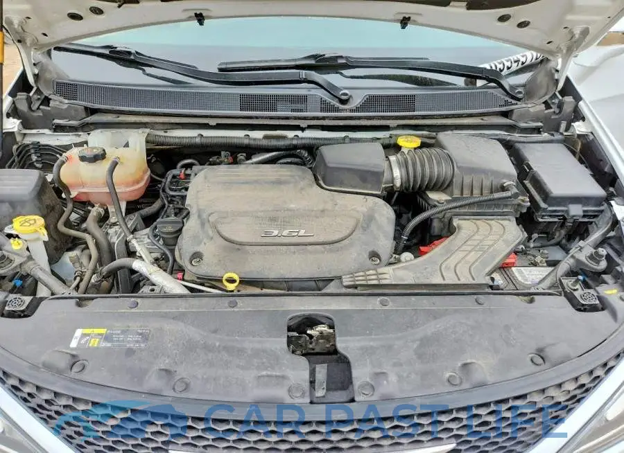 2C4RC1GG5JR125333# 11