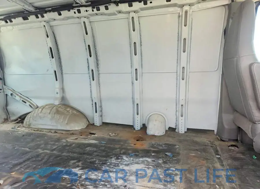 1GCWGAFG6J1345626# 11