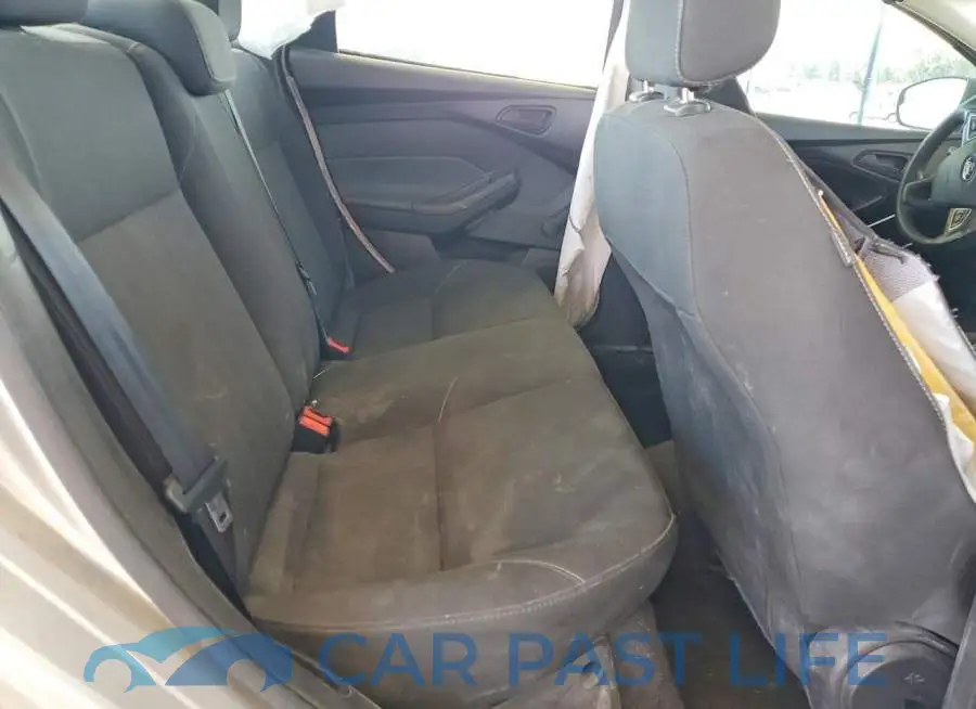 1FADP3E28JL274741# 10