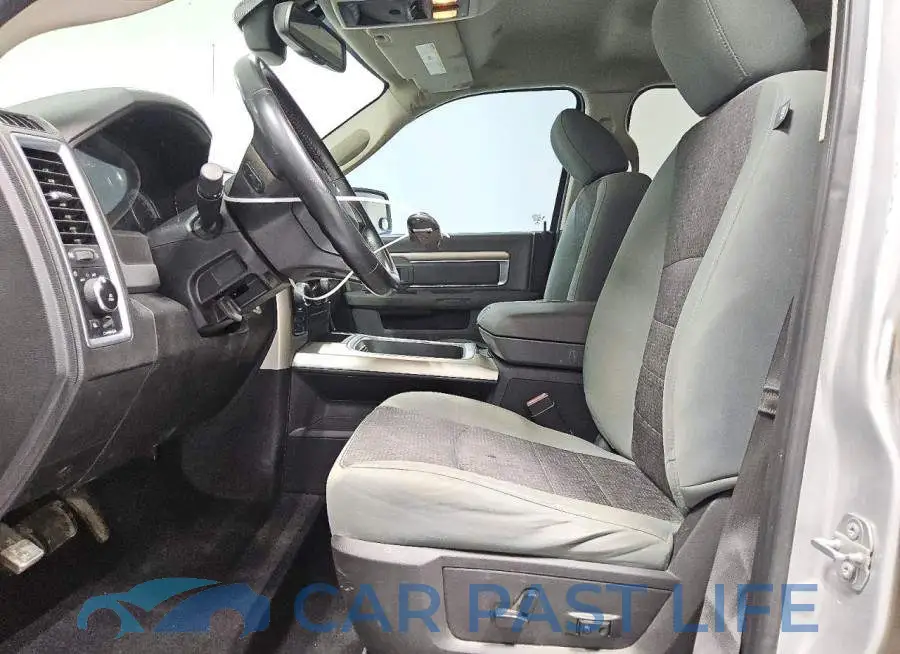 1C6RR7LT6KS559885# 7