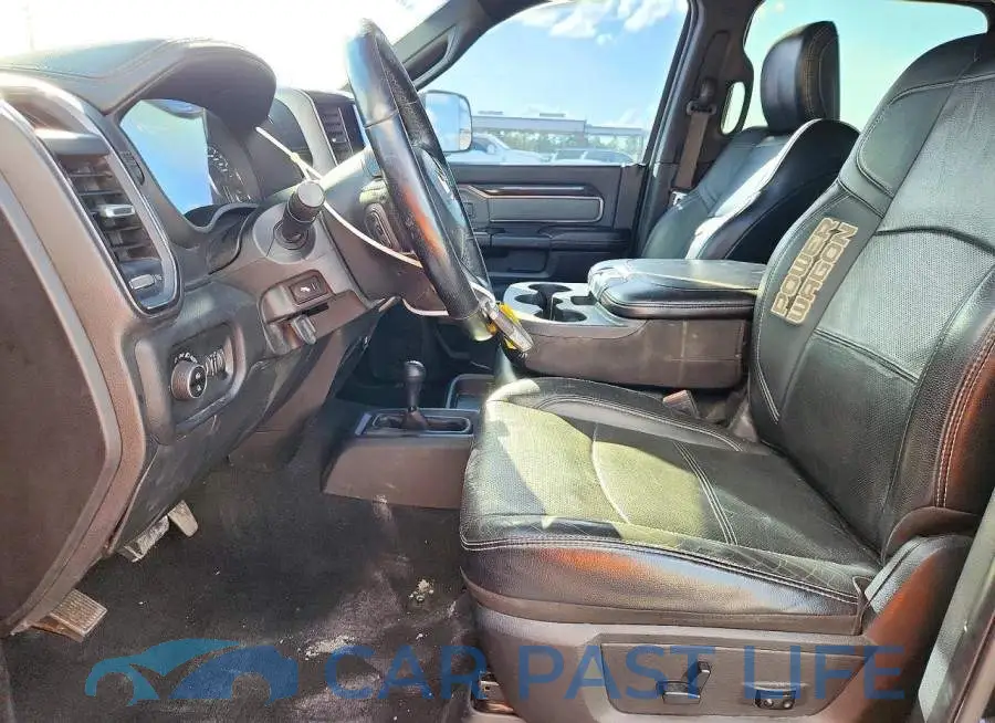 3C6TR5EJ8KG709184# 7