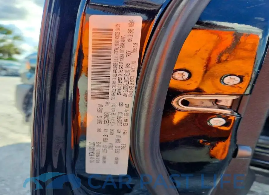 3C6TR5EJ8KG709184# 12