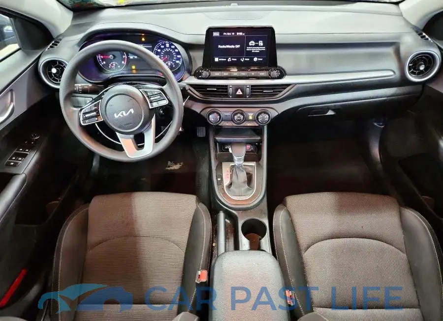 3KPF24AD1RE774176# 8
