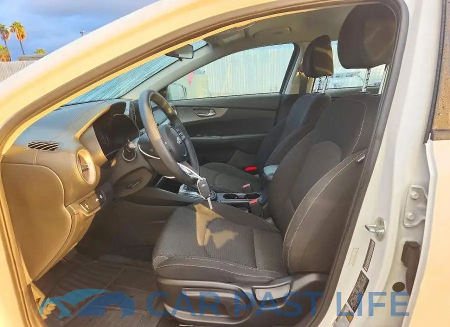 3KPF24AD3ME398072# 7
