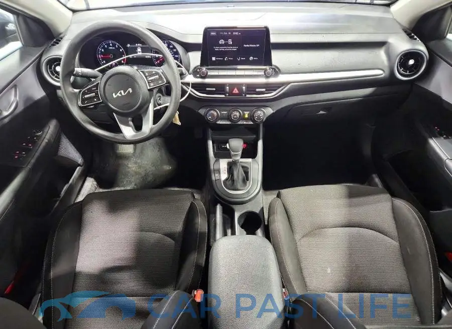 3KPF24AD6RE728049# 8