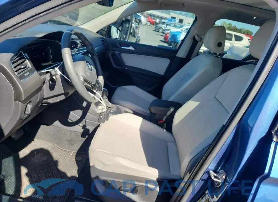3VV3B7AX0LM035023# 7