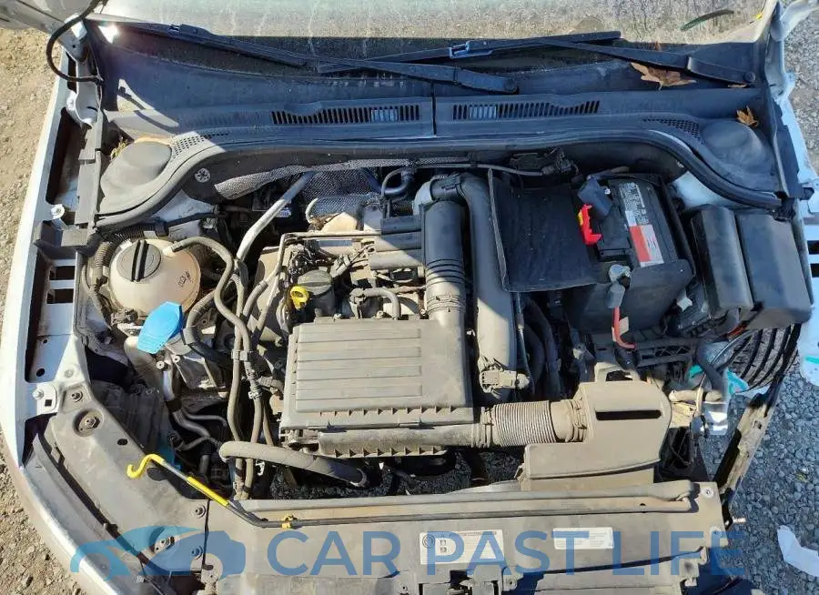 3VW2B7AJ4HM218645# 11