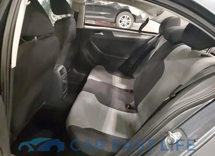 3VW2B7AJ7HM228778# 10