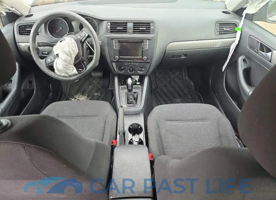 3VW2B7AJ8HM206854# 8