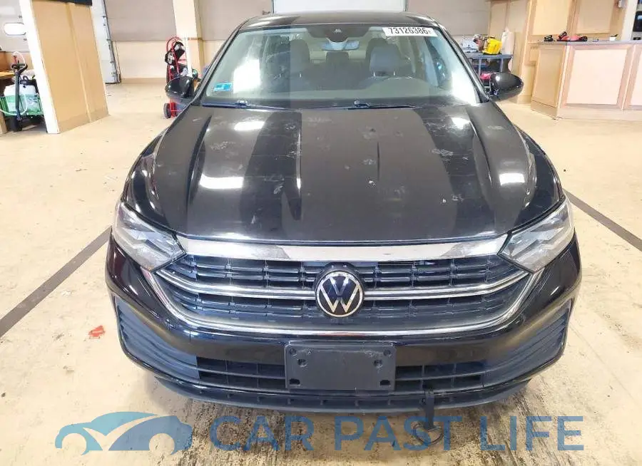 3VW5M7BU2RM010491# 5