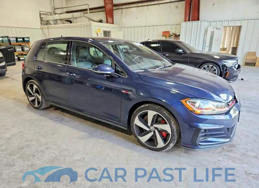 3VW5T7AU9KM024088# 4