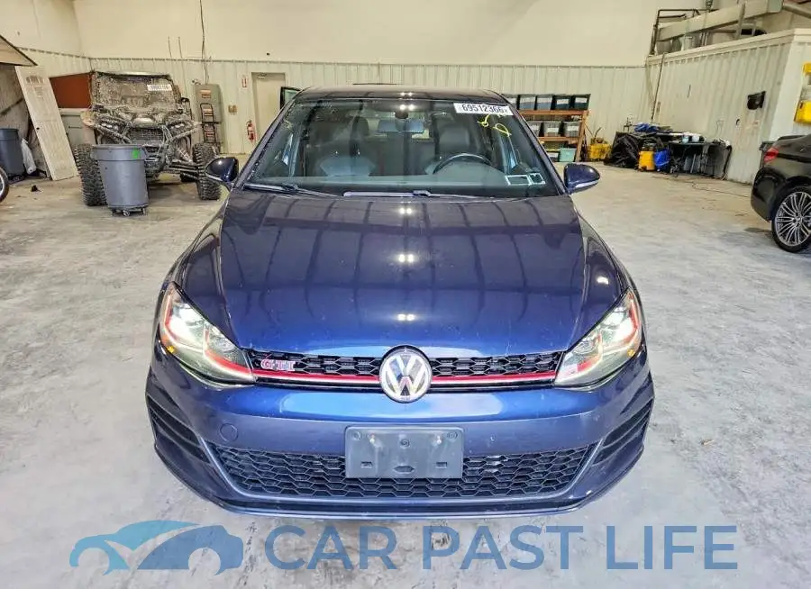 3VW5T7AU9KM024088# 5