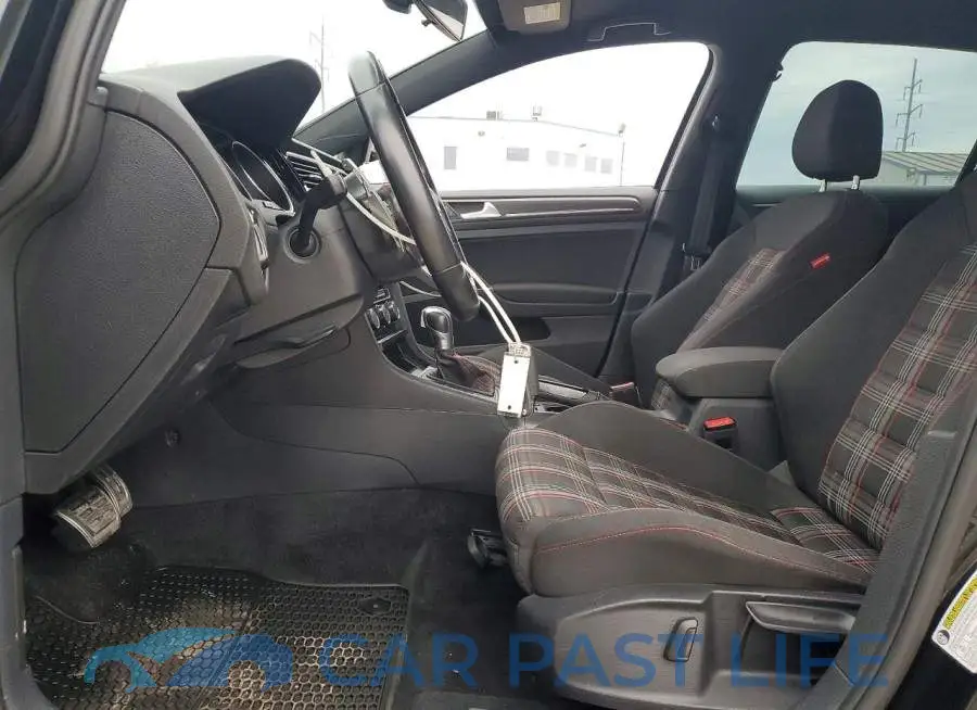 3VW6T7AU8KM013135# 7