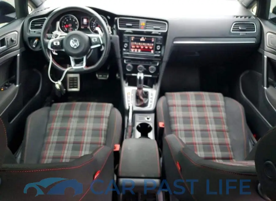 3VW6T7AU8KM013135# 8