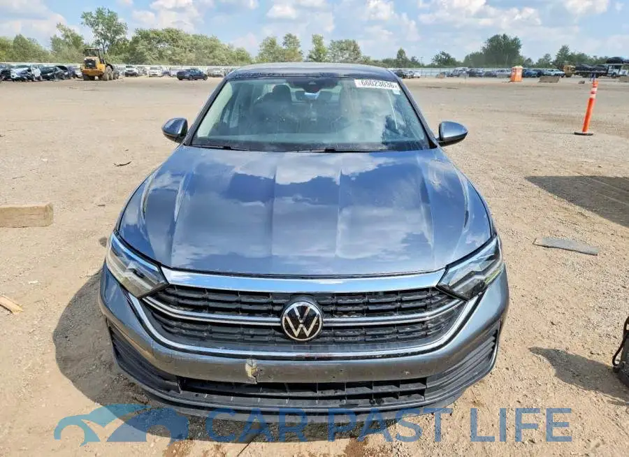 3VW7M7BU7RM068542# 5