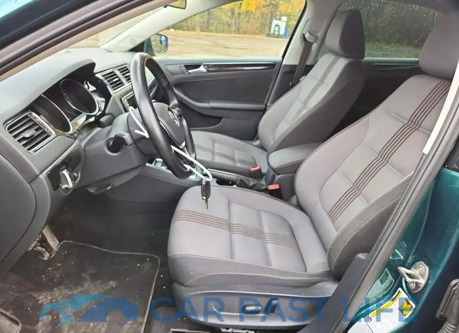 3VWDB7AJ2HM245190# 7