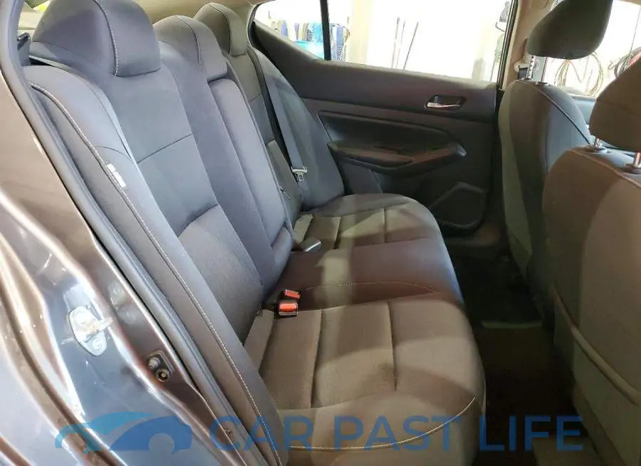 1N4BL4DV0NN329374# 10