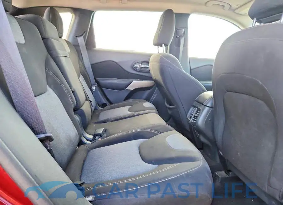1C4PJLCB9JD616199# 10