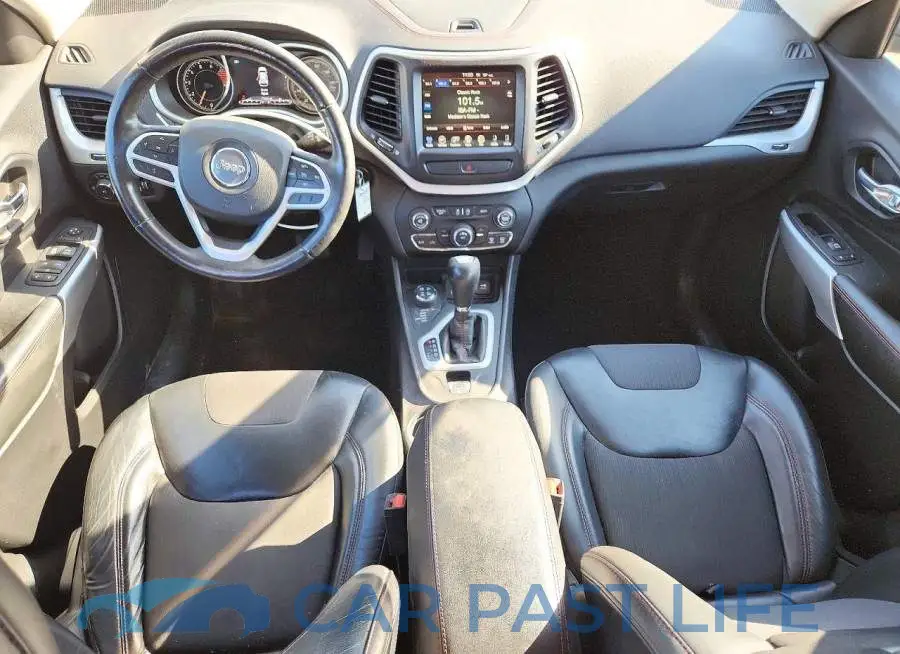 1C4PJMBS8HW618693# 8