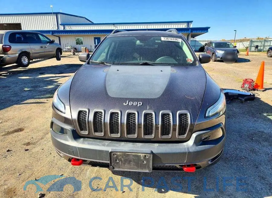 1C4PJMBS8HW618693# 5