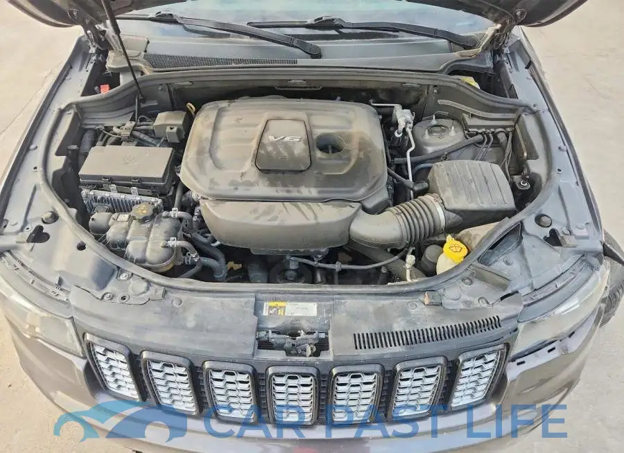 1C4RJEAG1HC915785# 11