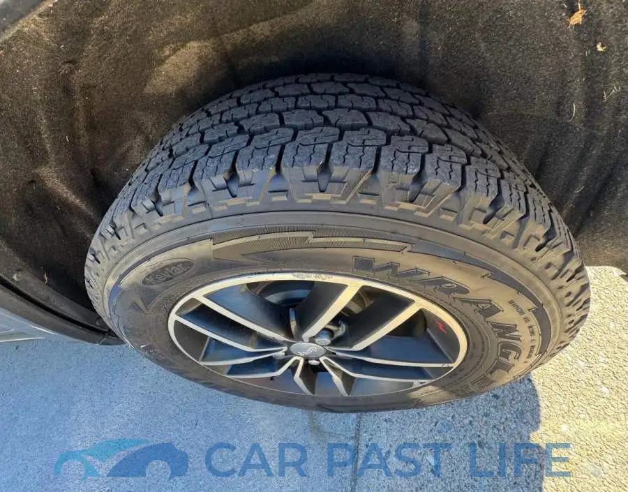1C4RJFLGXJC300287# 14