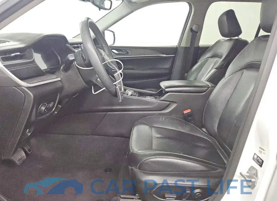 1C4RJHBG3PC500868# 7